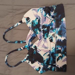 Fabletics sports bra size large excellent condition worn and washed once